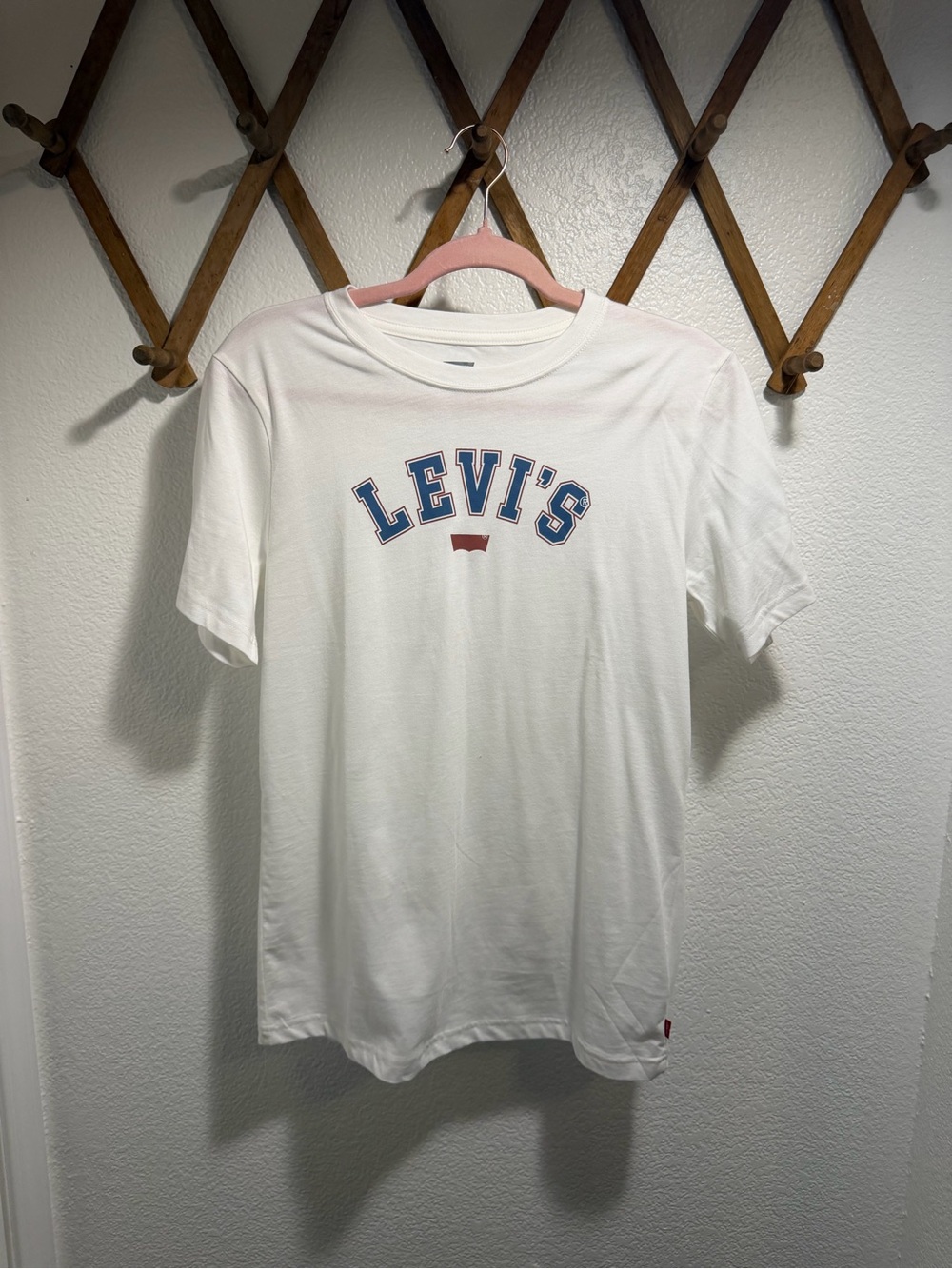 Levi's White Crew Neck T-Shirt with Blue and Red Logo